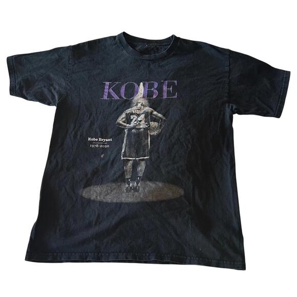 Tops - Kobe Bryant Memorial Graphic T-Shirt Black Purple Lakers 24 Mens Small